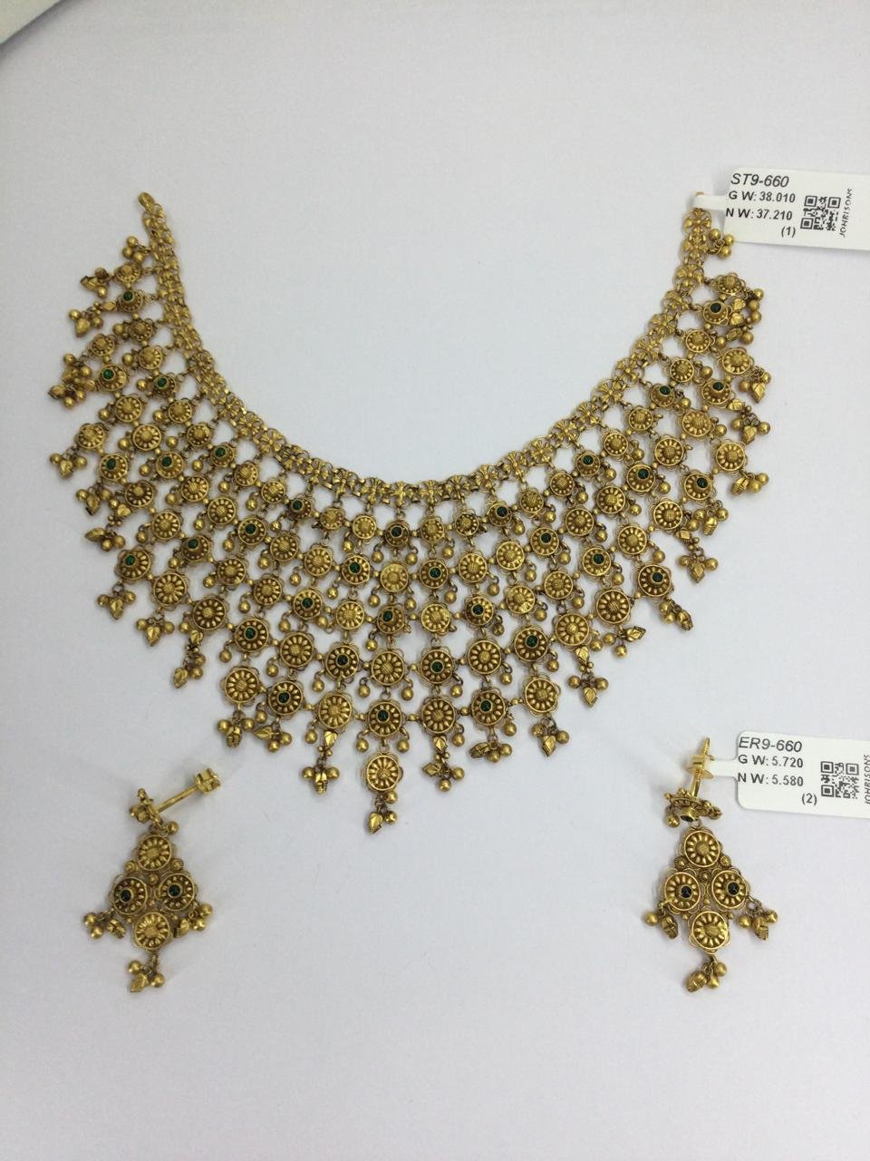 Pokalwar Gold & Diamonds